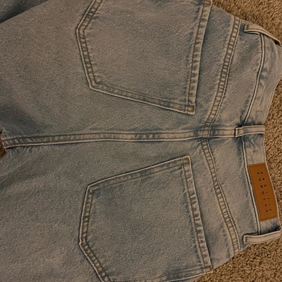 Pacsun size 24 blue ripped jeans! - Picture 2 of 3